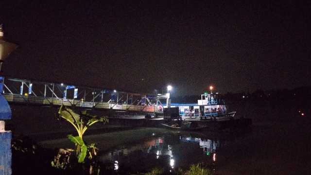 Panihati Ferry Ghat- Baishnab temple,River side